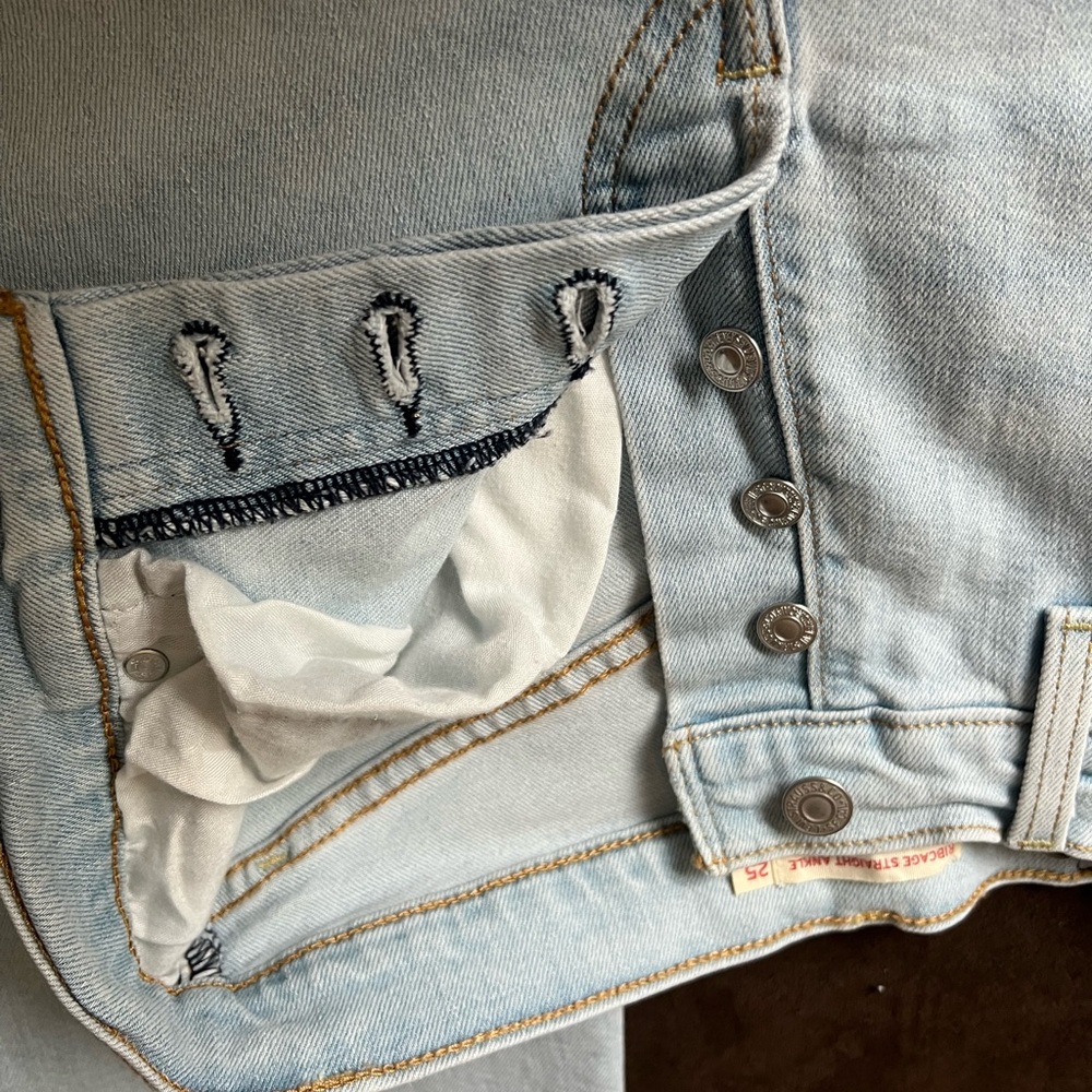 Levi’s Ribcage straight ankle Light Blue Women's Jeans waist 25 length 27 - Picture 4 of 6